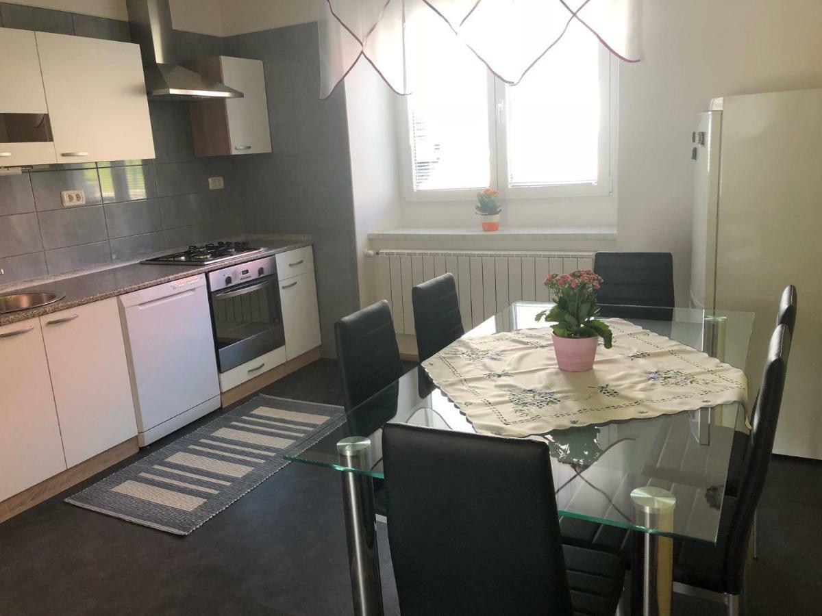 Apartma Mahnic Postojna Exteriér fotografie