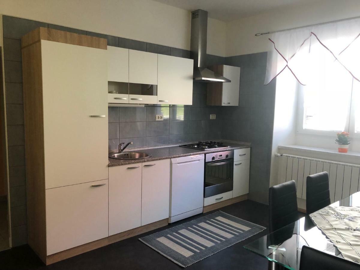 Apartma Mahnic Postojna Exteriér fotografie