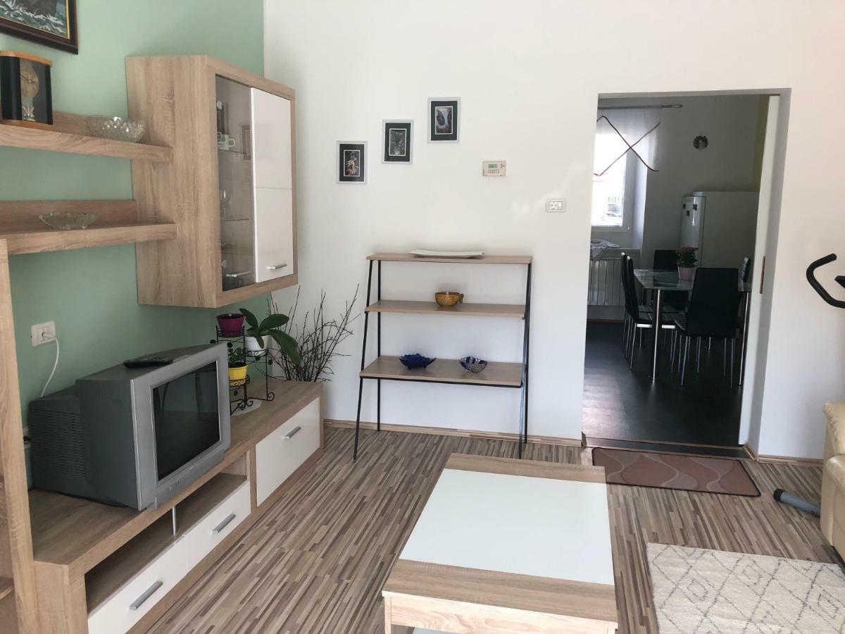 Apartma Mahnic Postojna Exteriér fotografie